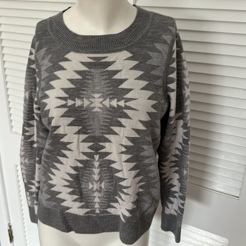 Pendleton Aztec Gray And White Small Sweater - image 3